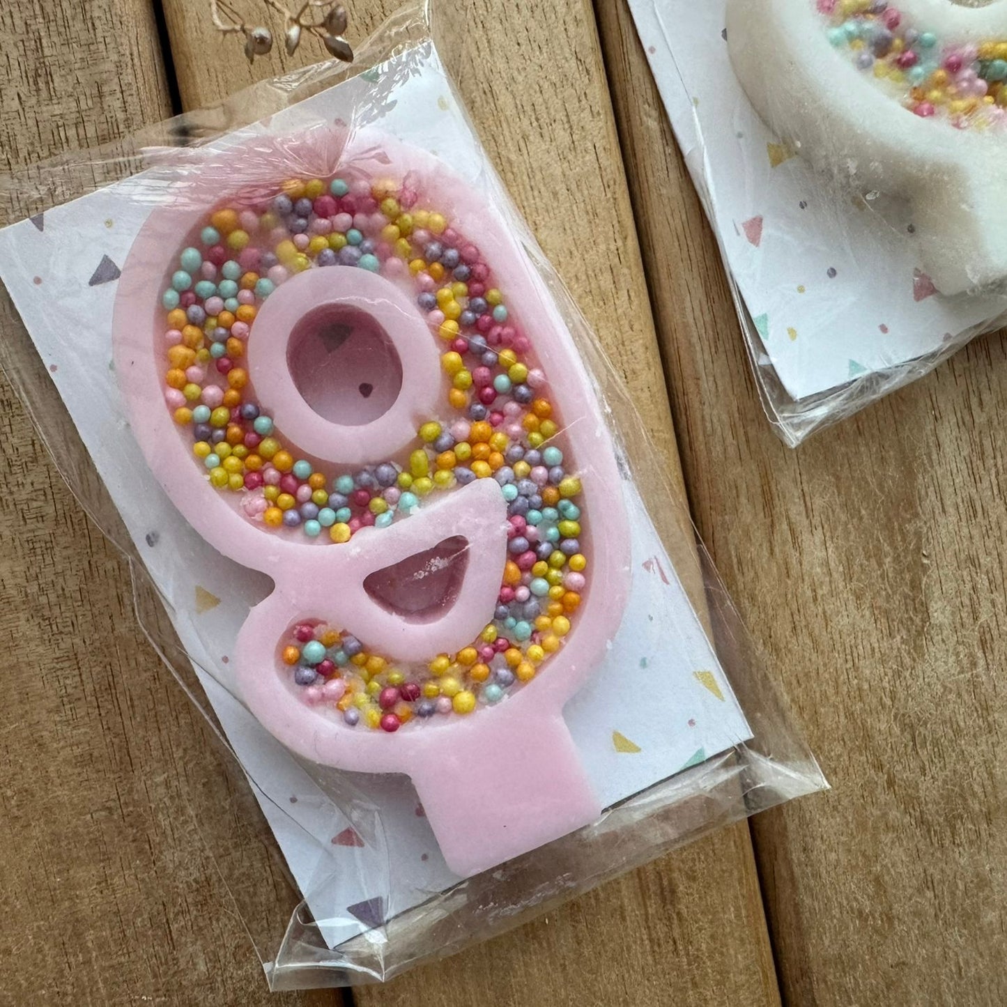 Velas cumpleaños con bolitas de colores